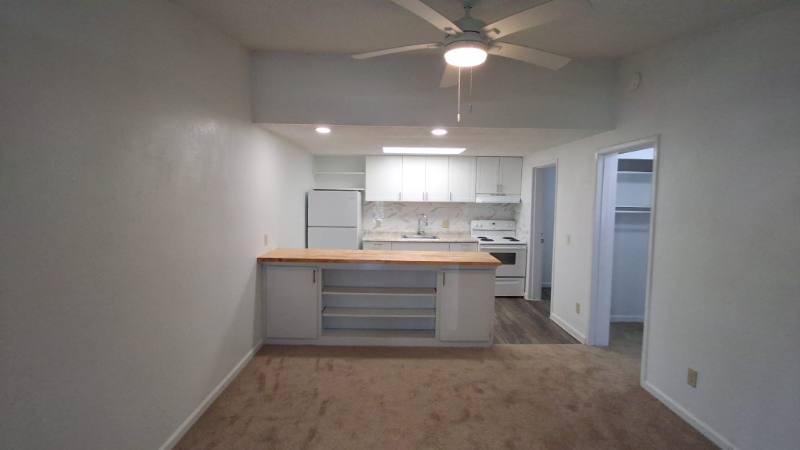 Apartment for rent at 33305 Ryan Dr #123, Leesburg, FL 34788