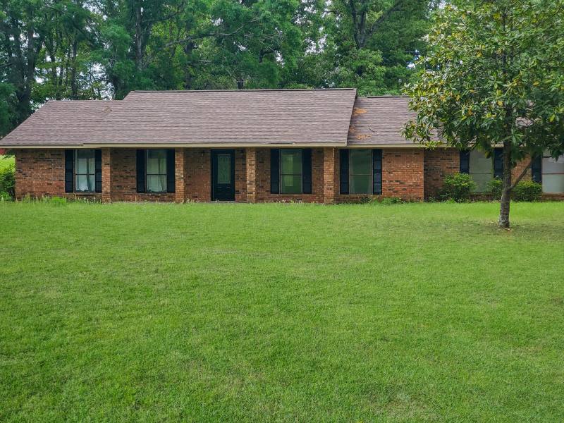 House for rent at 9092 Highway 10, Pitkin, LA 70656