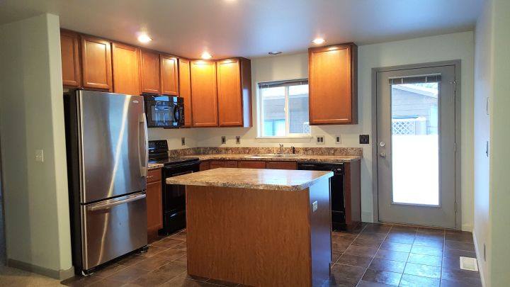 Apartment for rent at 3119 New Hope Dr, Billings, MT 59102