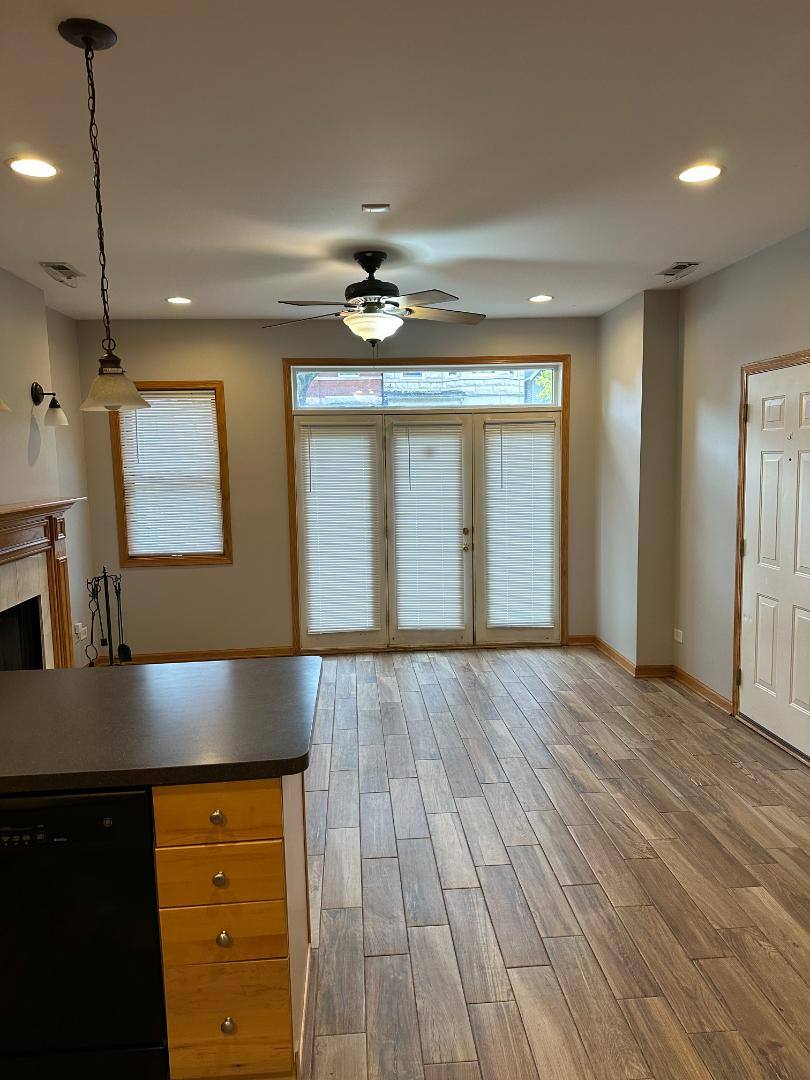 Apartment for rent at 843 N Mozart #1, Chicago, IL 60622