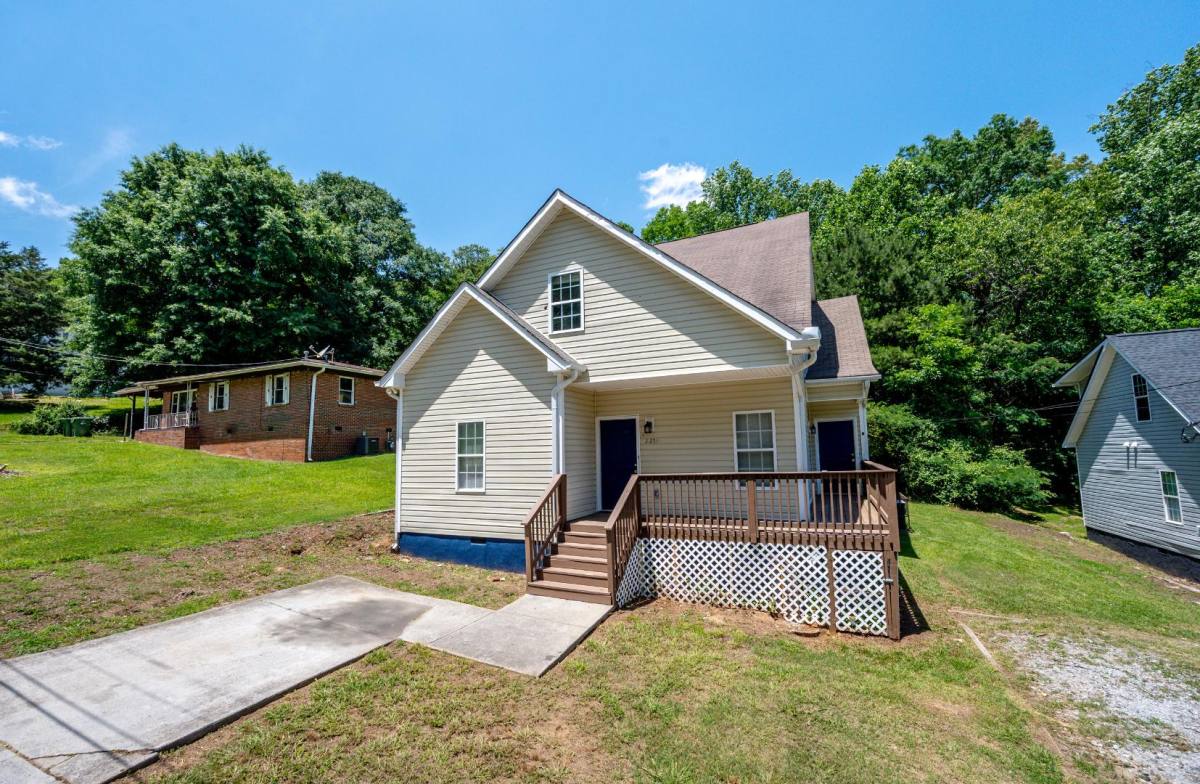 Apartment for rent at 2271 Sisk St NW #B, Atlanta, GA 30318