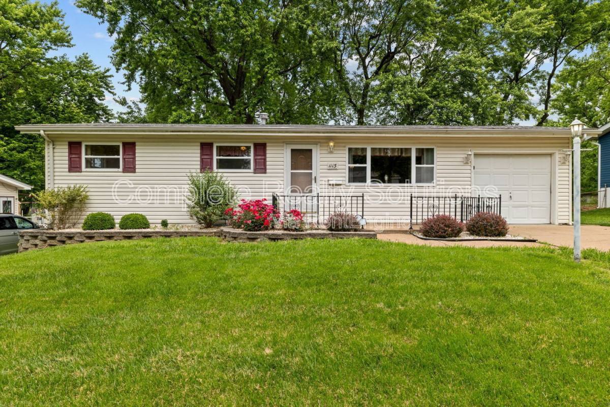 House for rent at 1115 Hadwin Dr, Florissant, MO 63033