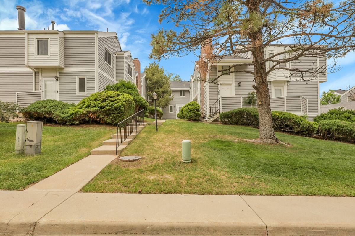 Condo for rent at 11588 E Bayaud Dr, Aurora, CO 80012