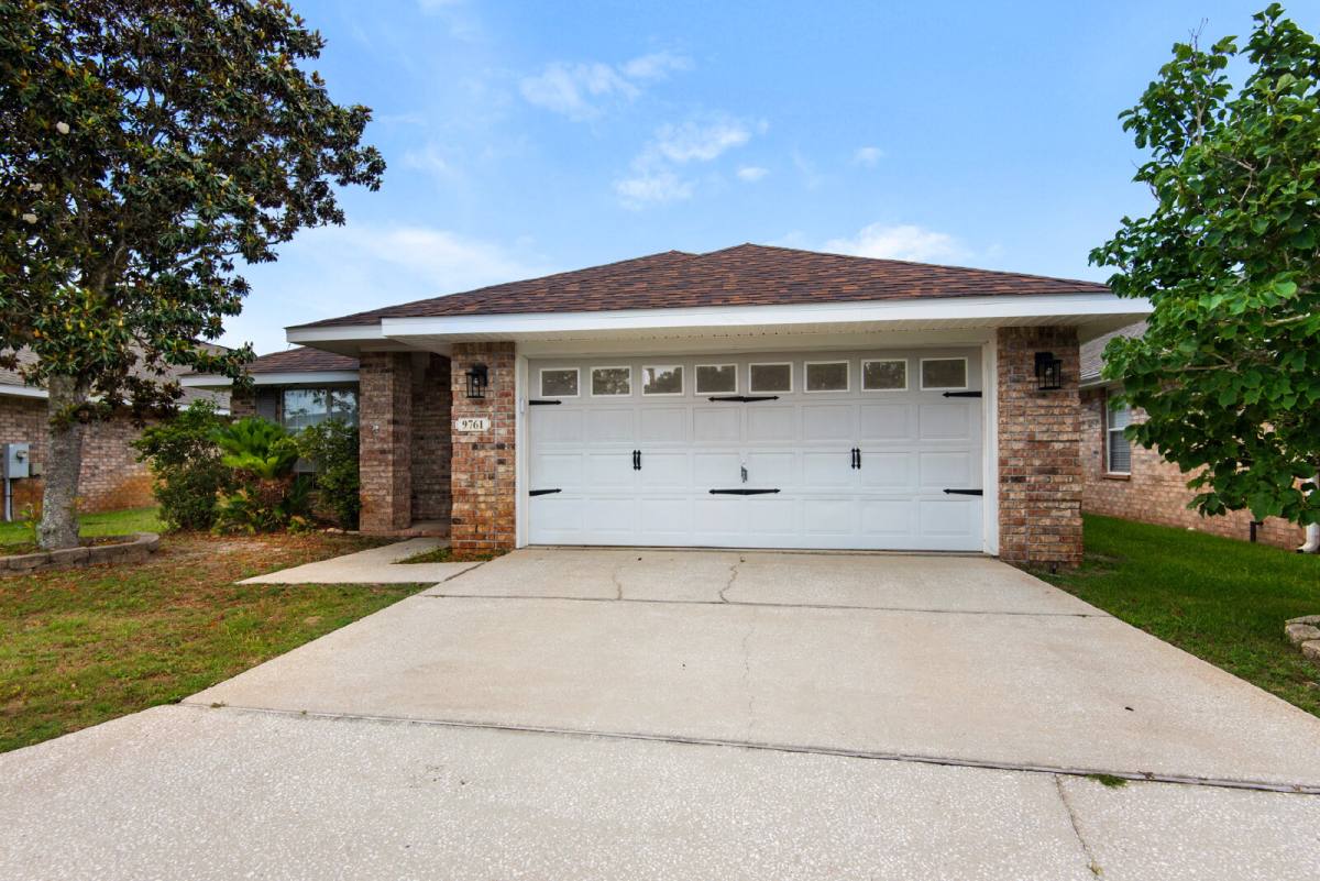 House for rent at 9761 Leeward Way, Navarre, FL 32566