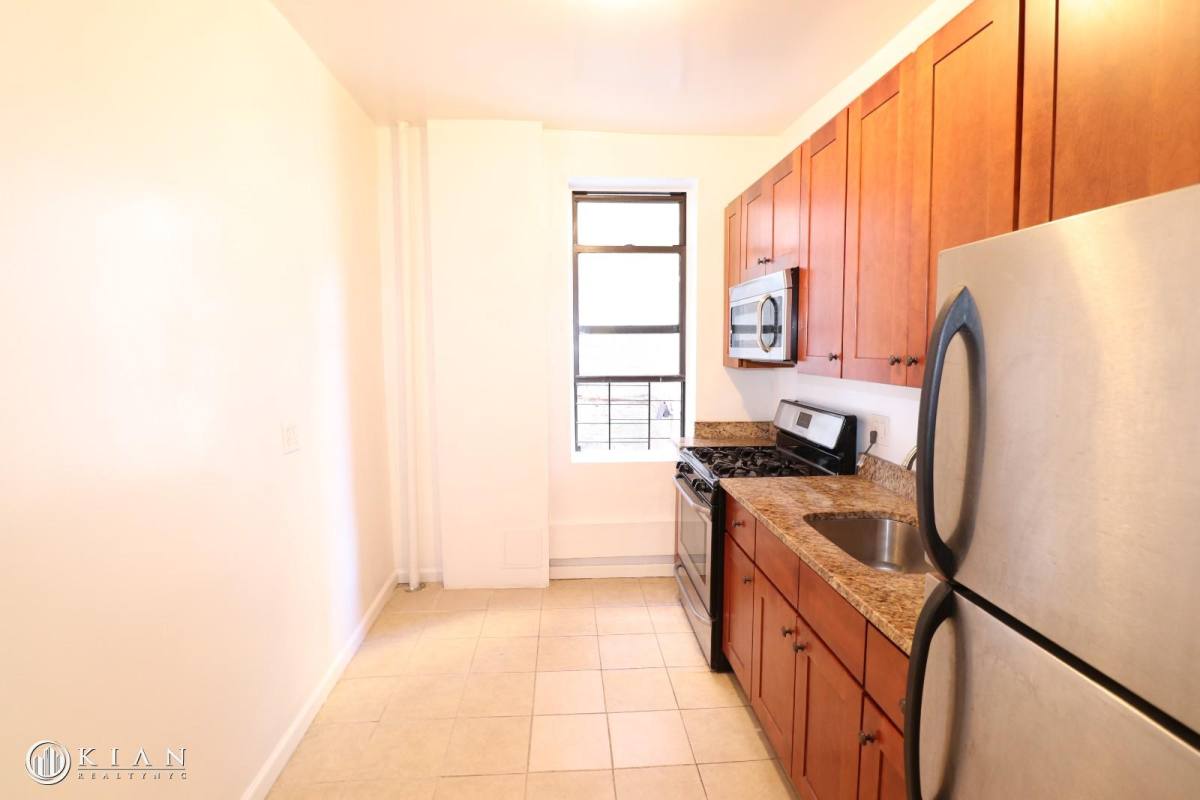 Apartment for rent at 139-12 34th Rd #B2, Flushing, NY 11354