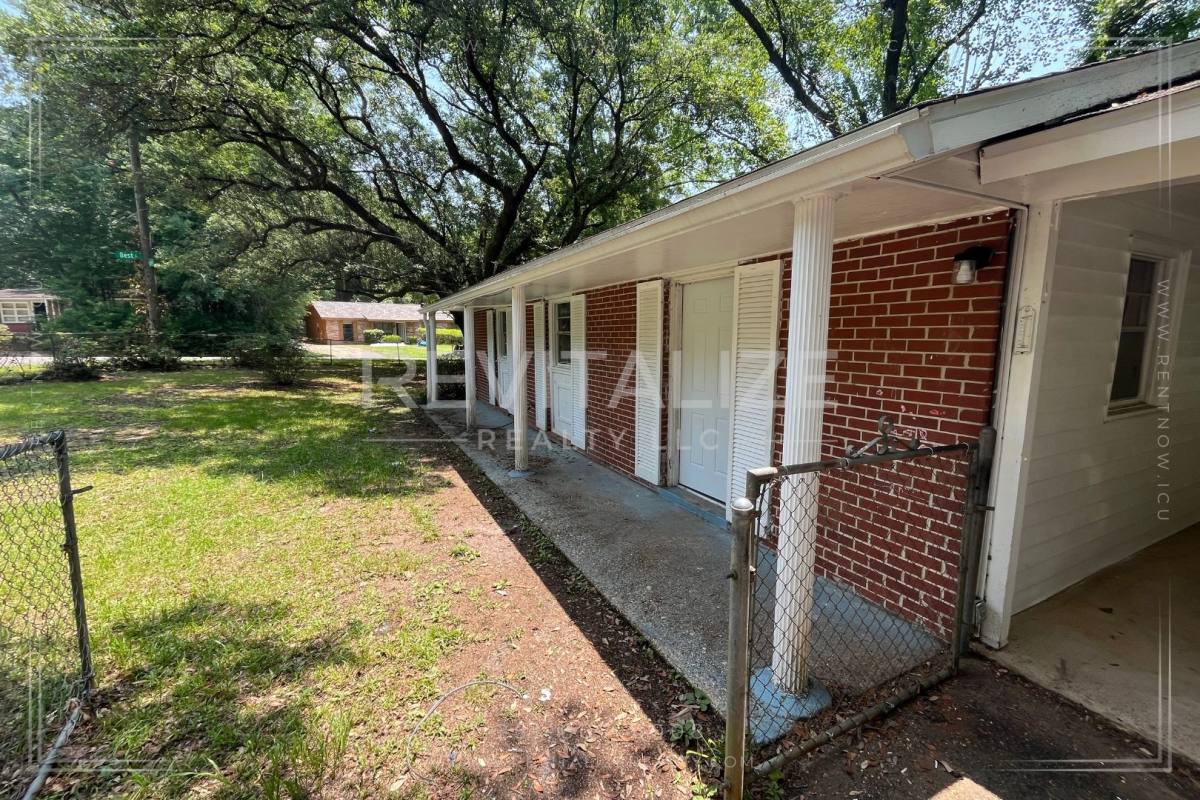 House for rent at 6601 Lori Dr S, Mobile, AL 36608