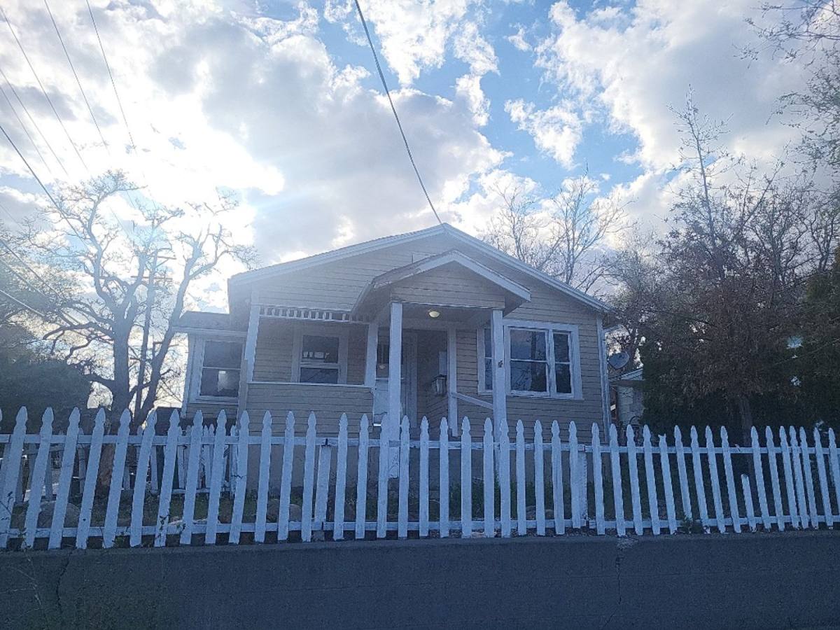 Apartment for rent at 301 - 305 W, Reno, NV 89503
