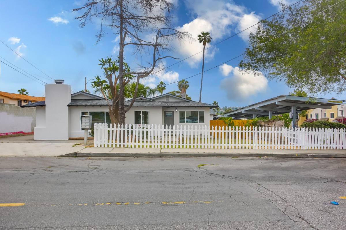 Apartment for rent at 265-267 Cedar Rd, Vista, CA 92083