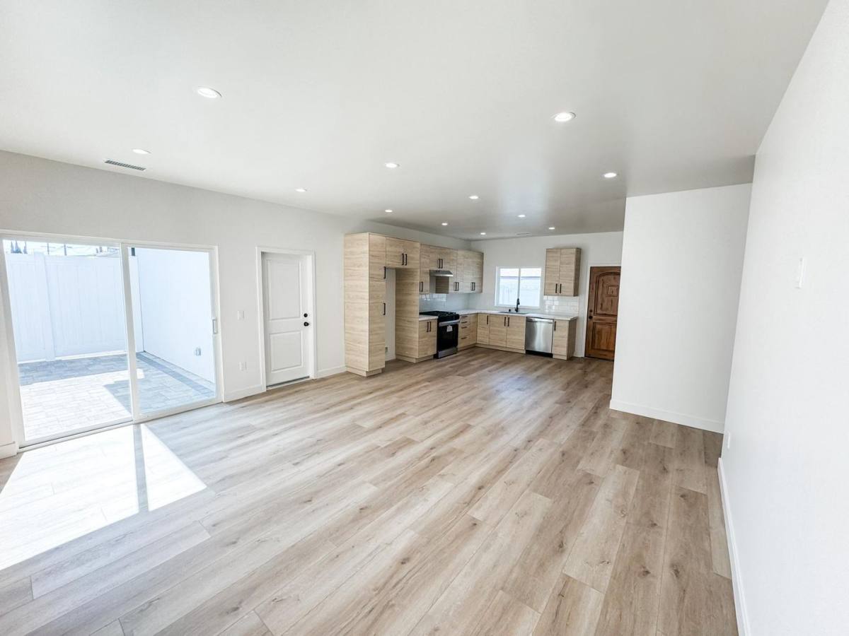Apartment for rent at 16840 Los Alimos St, Granada Hills, CA 91344