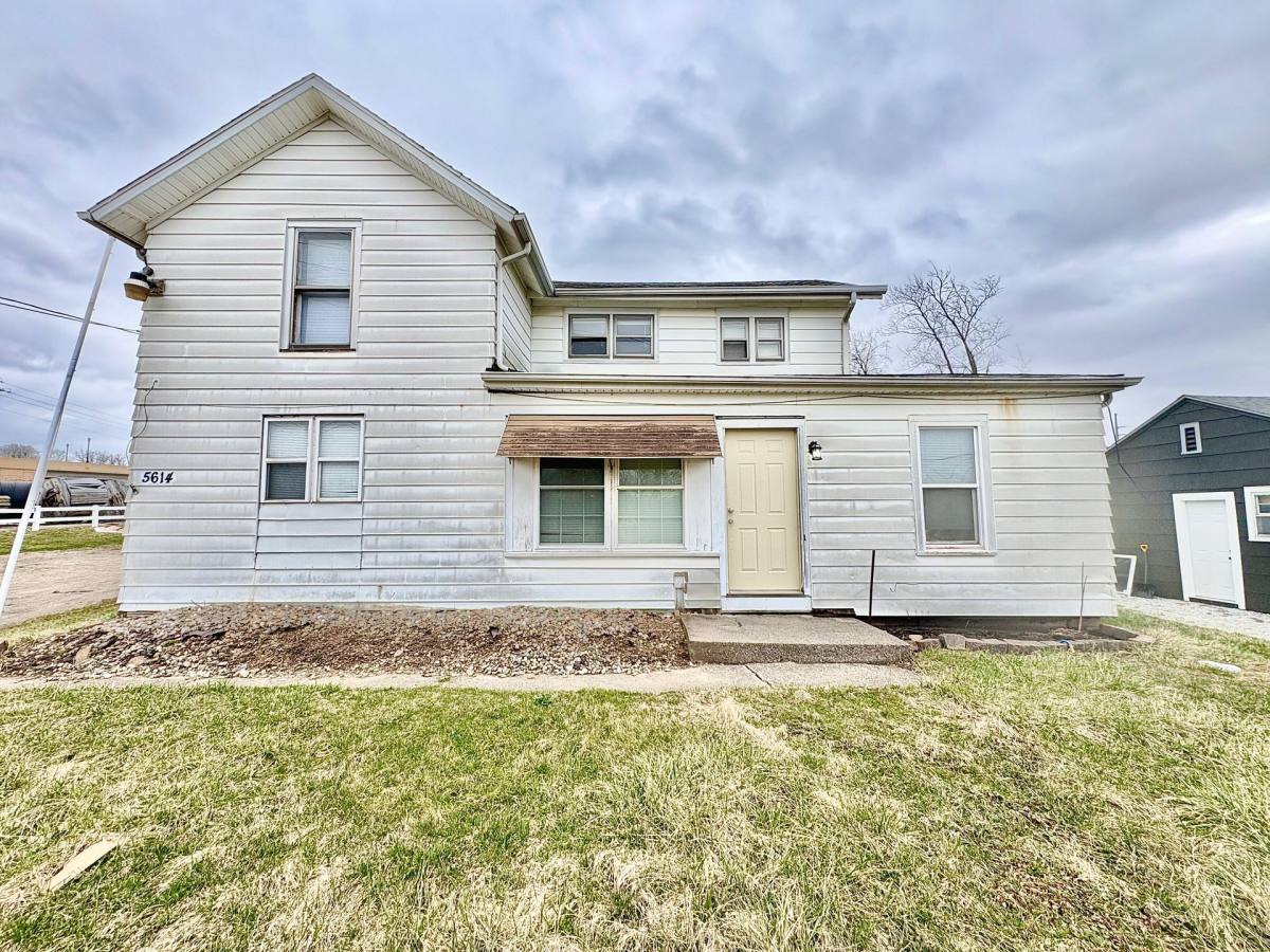 Apartment for rent at 5614 S Main St, South Bend, IN 46614