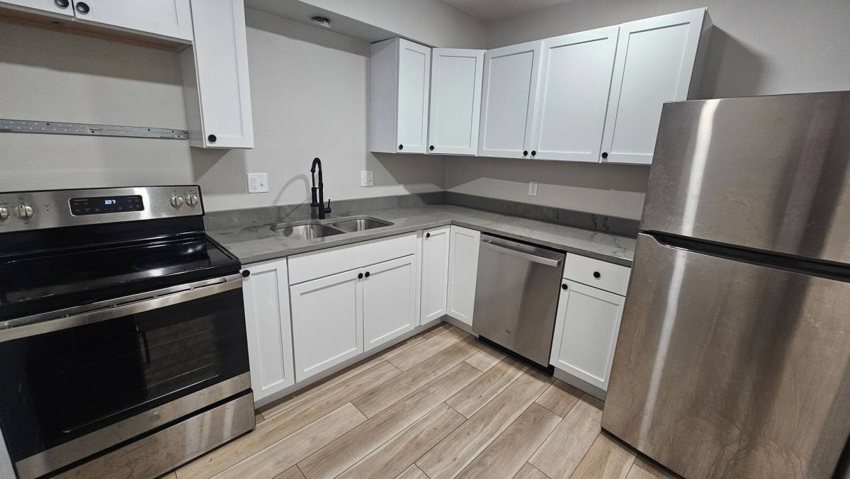 Apartment for rent at 2411 Welbeck Rd, Des Moines, IA 50310