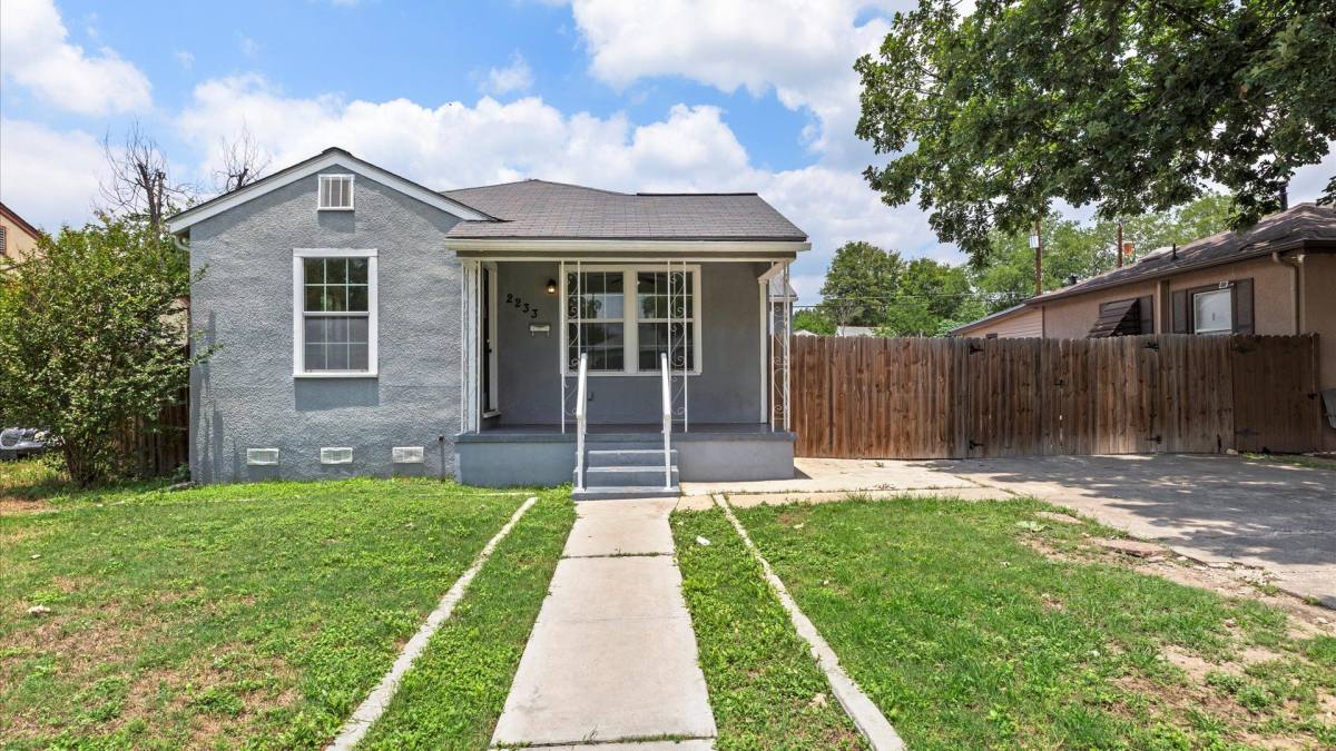 House for rent at 2233 Texas Ave, San Antonio, TX 78228