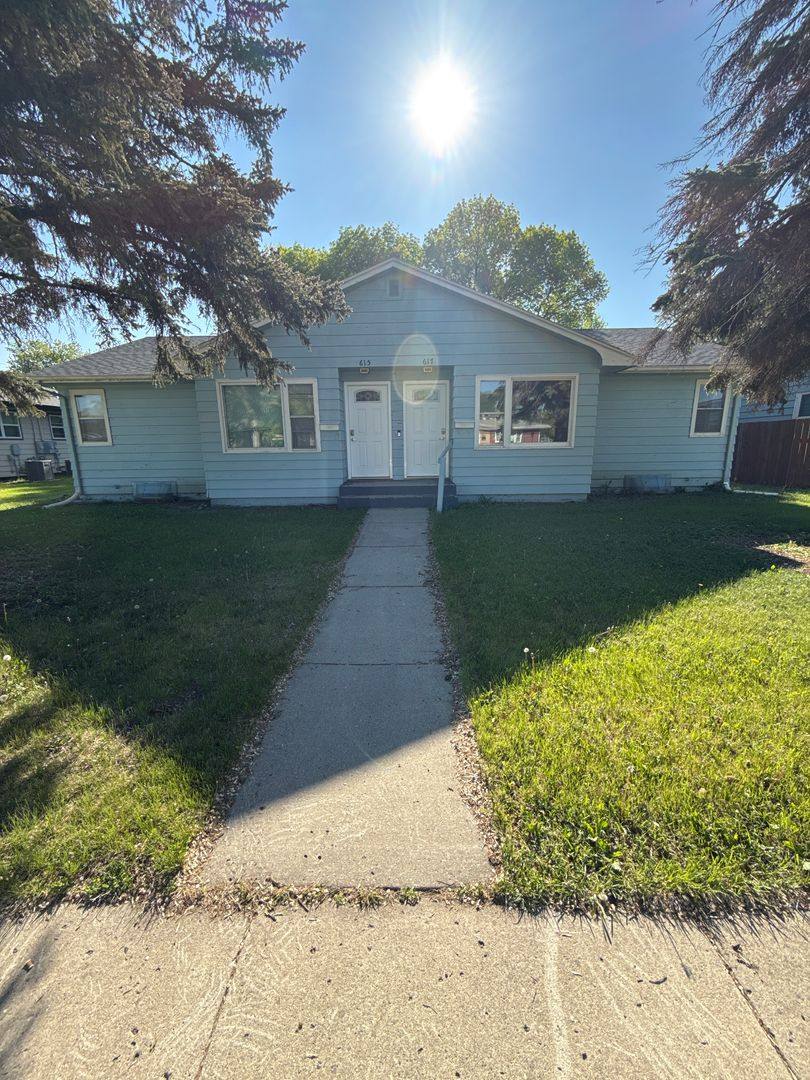 Apartment for rent at 615 617 10th Ave SW, Valley City, ND 58072