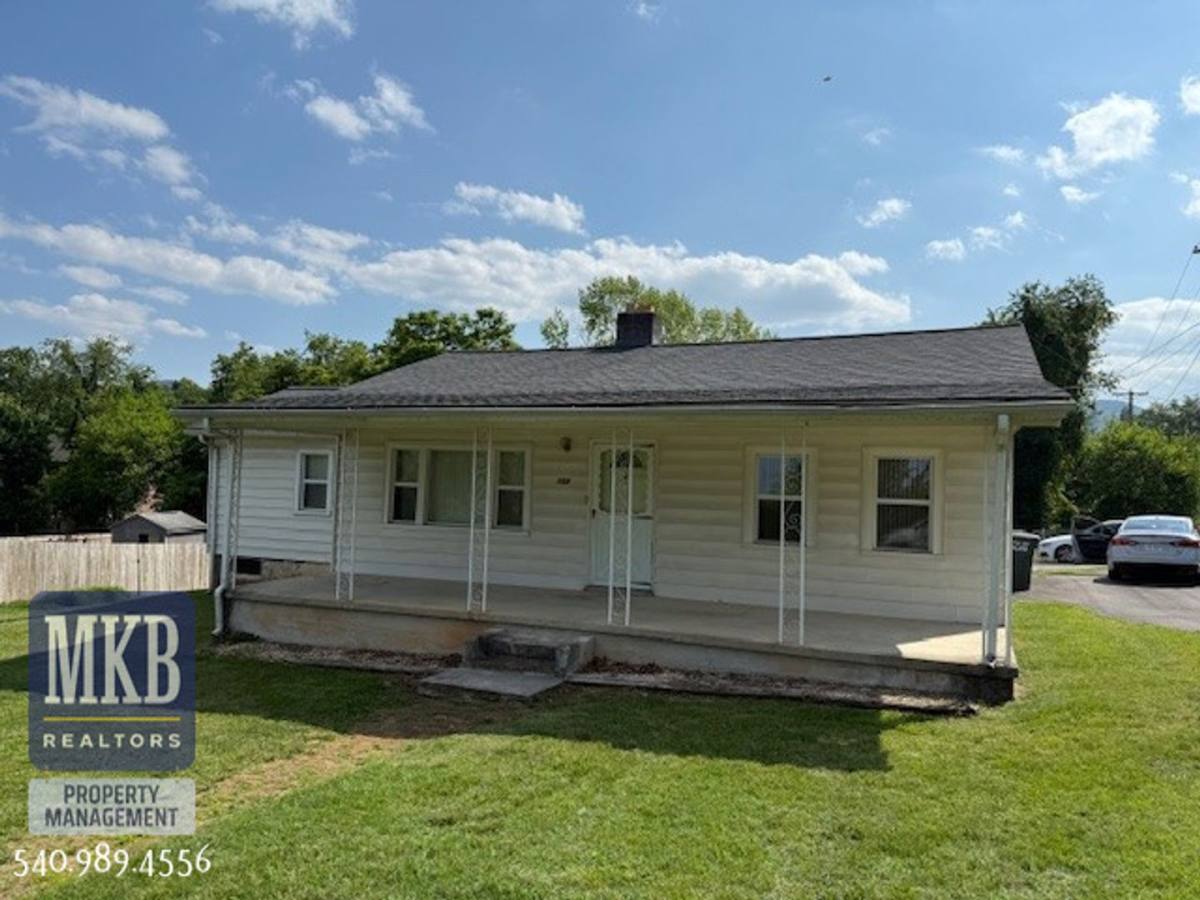 House for rent at 122 Kimball Ave, Salem, VA 24153