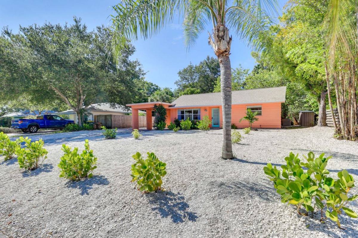 House for rent at 2738 Martin St, Sarasota, FL 34237