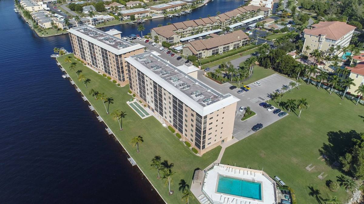 Condo for rent at 4260 SE 20th Place, Cape Coral, FL 33904