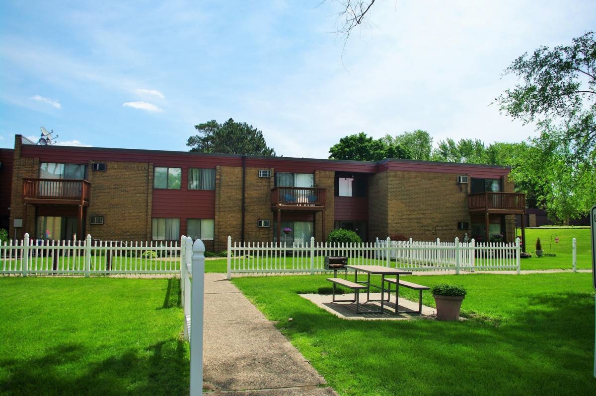 Apartment for rent at 2021 W 90th St, Minneapolis, MN 55431