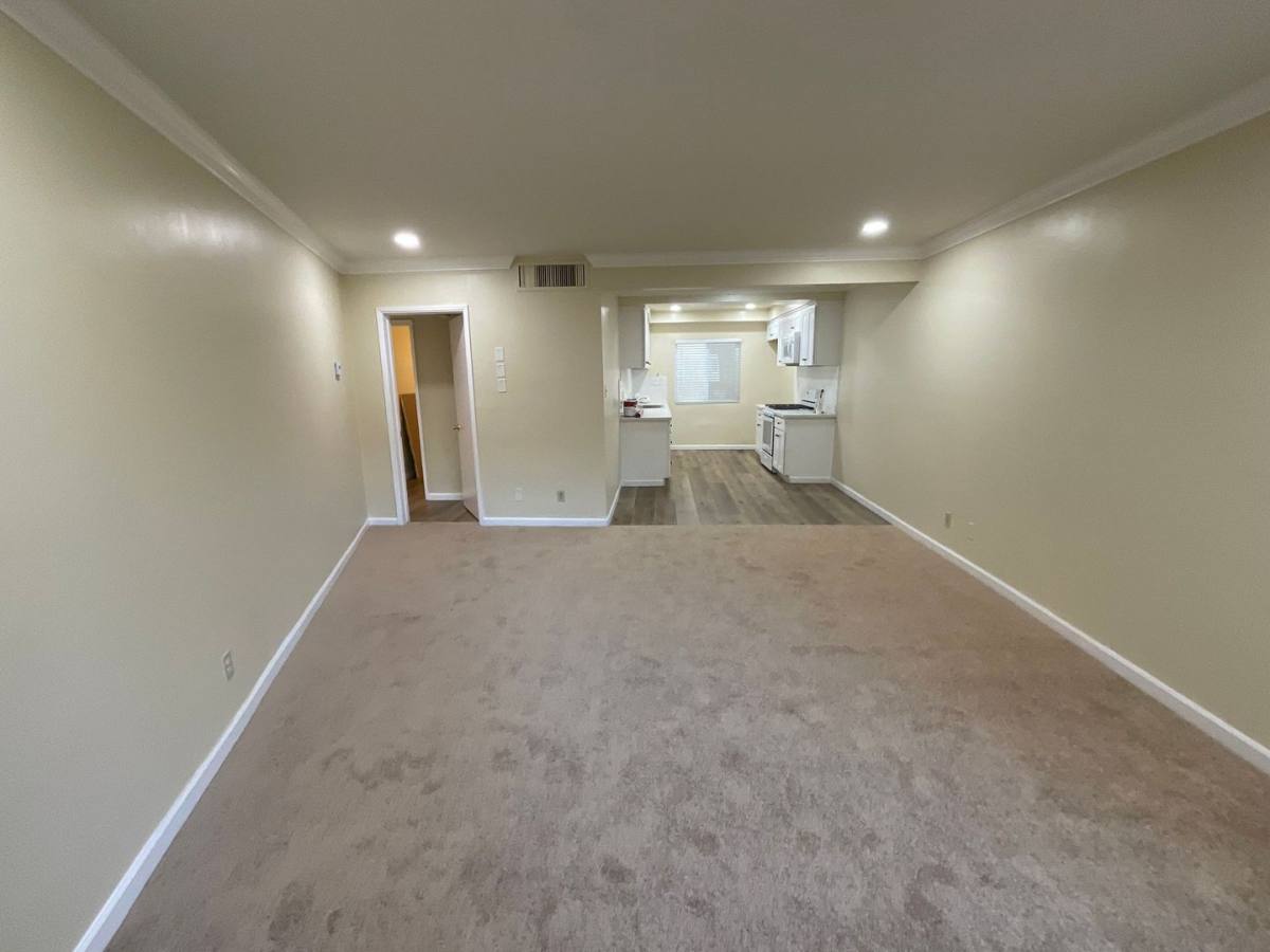 Apartment for rent at 10041 Scott Ave, Whittier, CA 90603