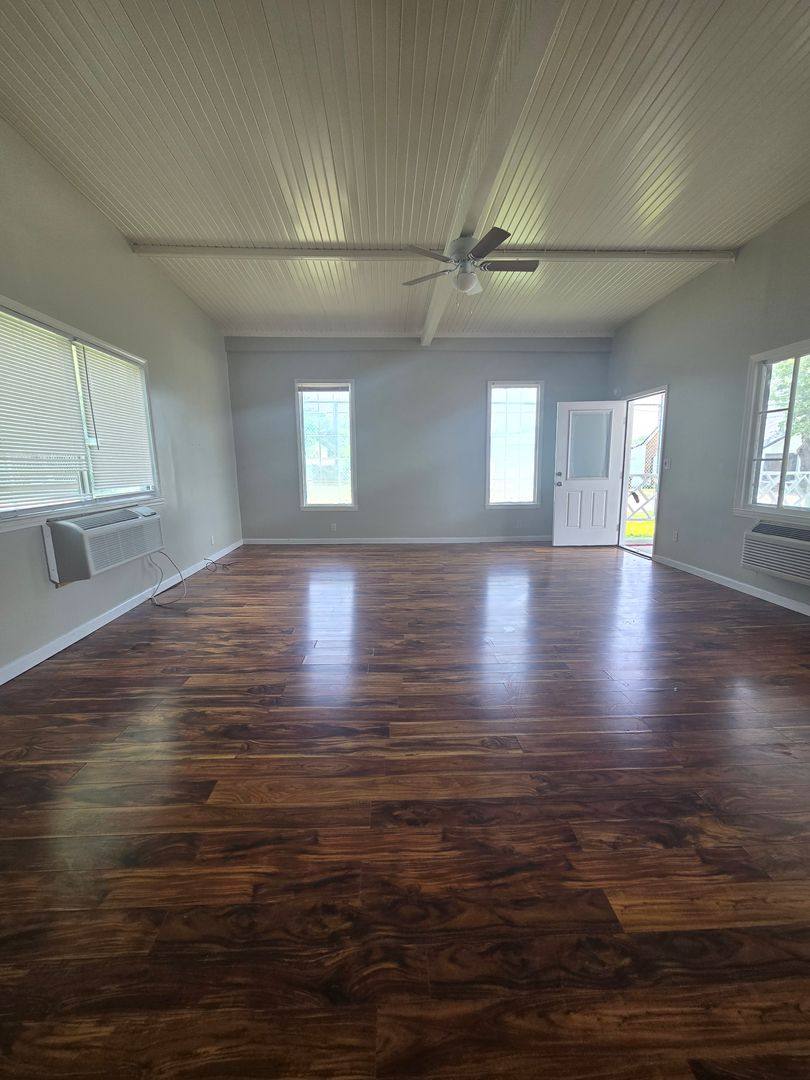 Apartment for rent at 4738 Camargo Levee Rd, Mount Sterling, KY 40353