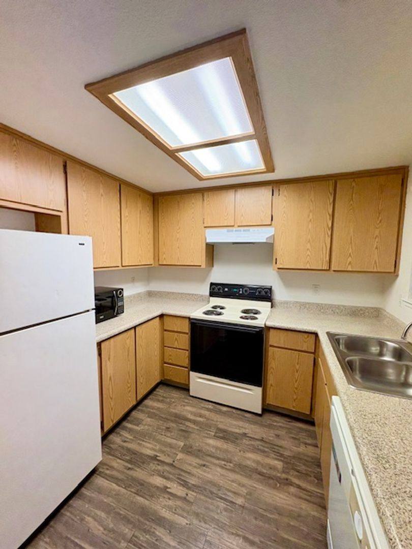 Apartment for rent at 6111 Shupe Dr, Citrus Heights, CA 95621