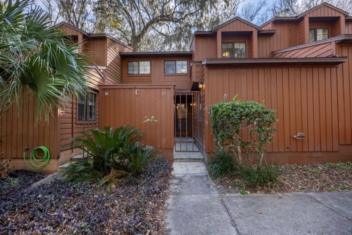 Townhouse for rent at 900 SW 62nd Blvd, Gainesville, FL 32607