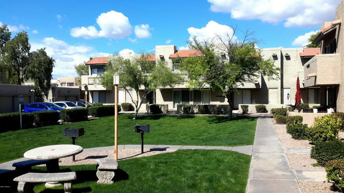 Townhouse for rent at 985 N Granite Reef Rd, Scottsdale, AZ 85257