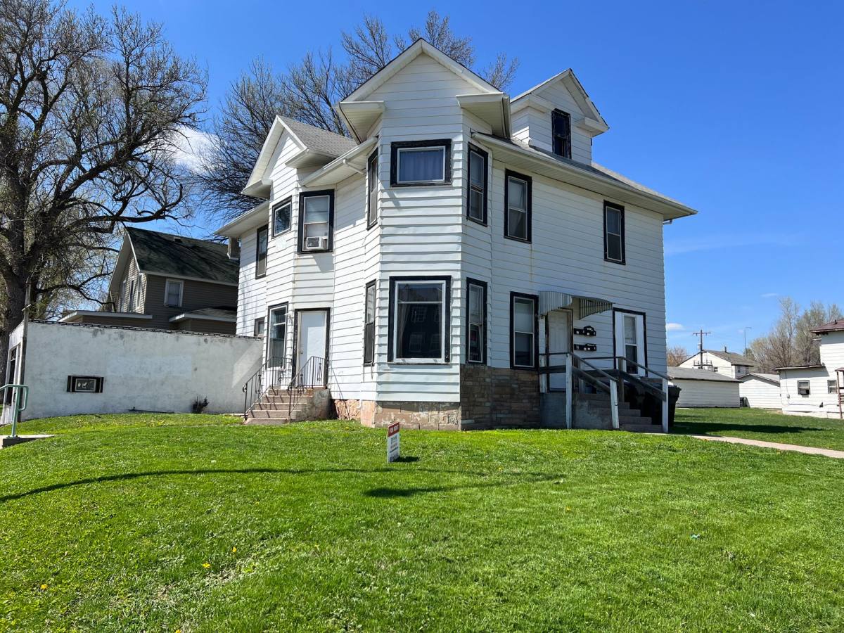 Apartment for rent at 233 S Duluth Ave, Sioux Falls, SD 57104