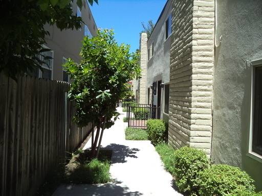 Apartment for rent at 2518 P St, Sacramento, CA 95816