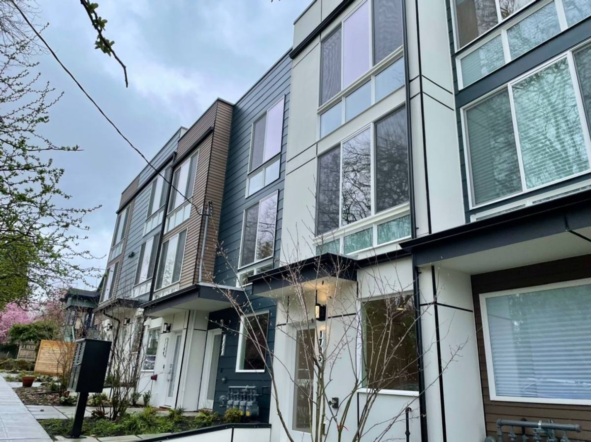 Townhouse for rent at 1705 N 42nd St, Seattle, WA 98103