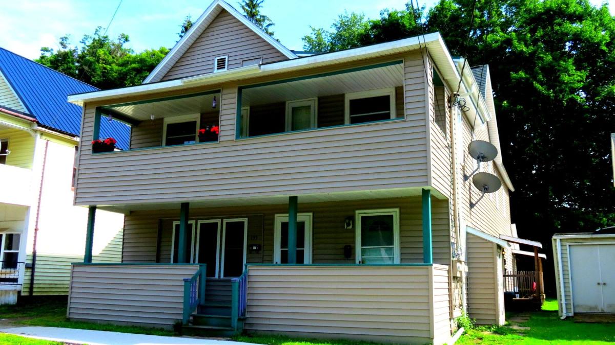 Apartment for rent at 195 Broad St, Salamanca, NY 14779