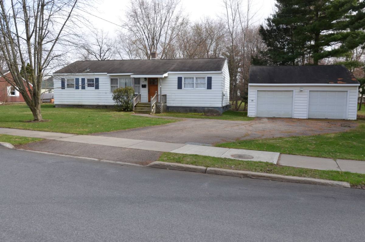 House for rent at 19 Brookwood Dr, South Burlington, VT 05403
