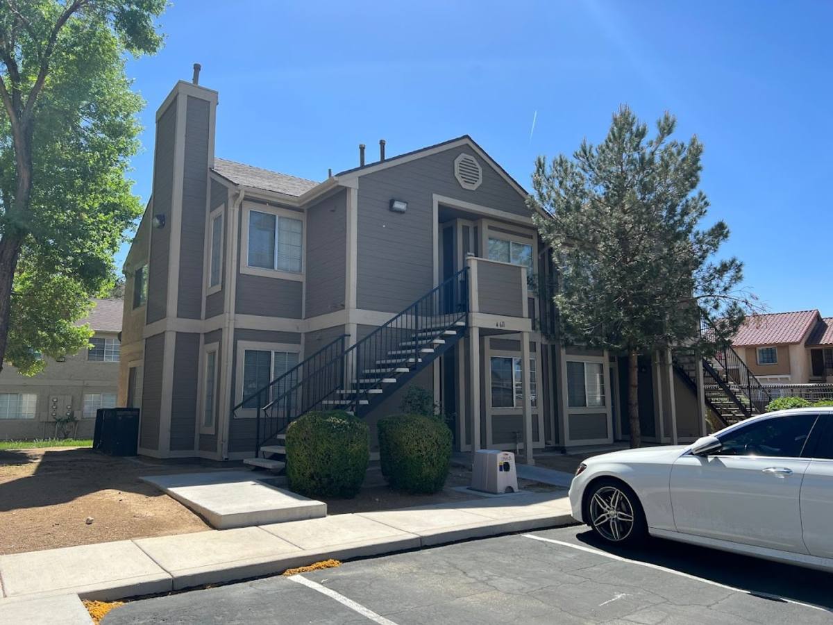 Condo for rent at 4611 Krissylouise Way, Las Vegas, NV 89121