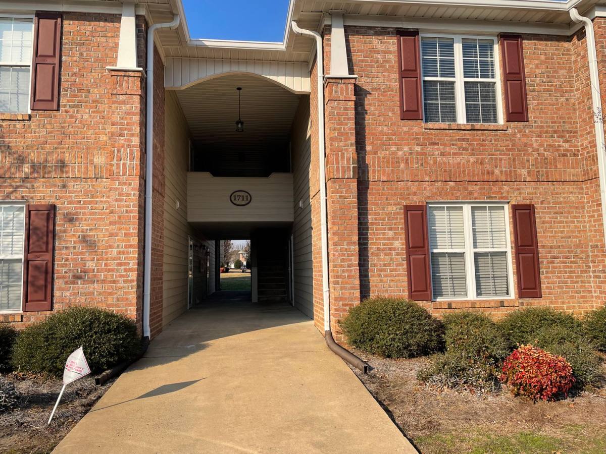Condo for rent at 1711 Renwick Dr, Fayetteville, NC 28304