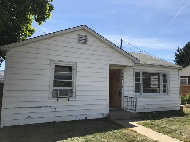 House for rent at 1025 Yale Ave, Wenatchee, WA 98801