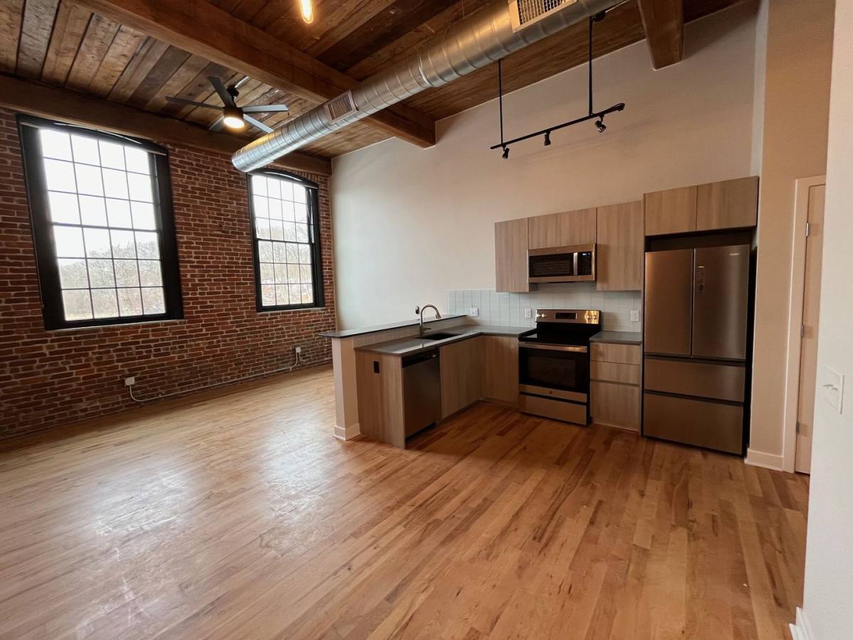 Apartment for rent at 725 Branch Ave, Providence, RI 02904