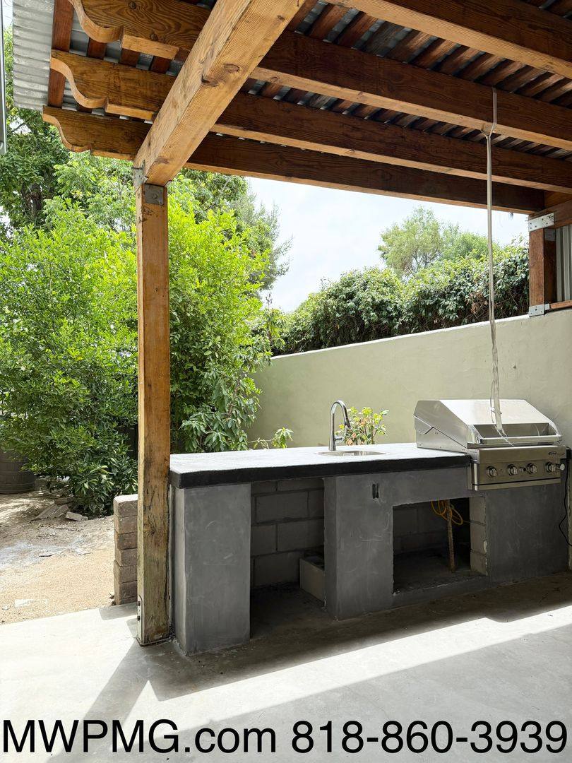 Apartment for rent at 14028 -14030 Bessemer St, Van Nuys, CA 91401
