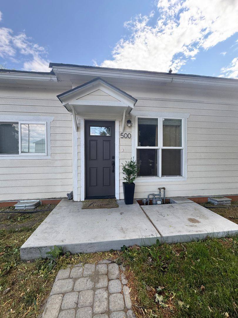 House for rent at 500 E 6th Ave, Ellensburg, WA 98926