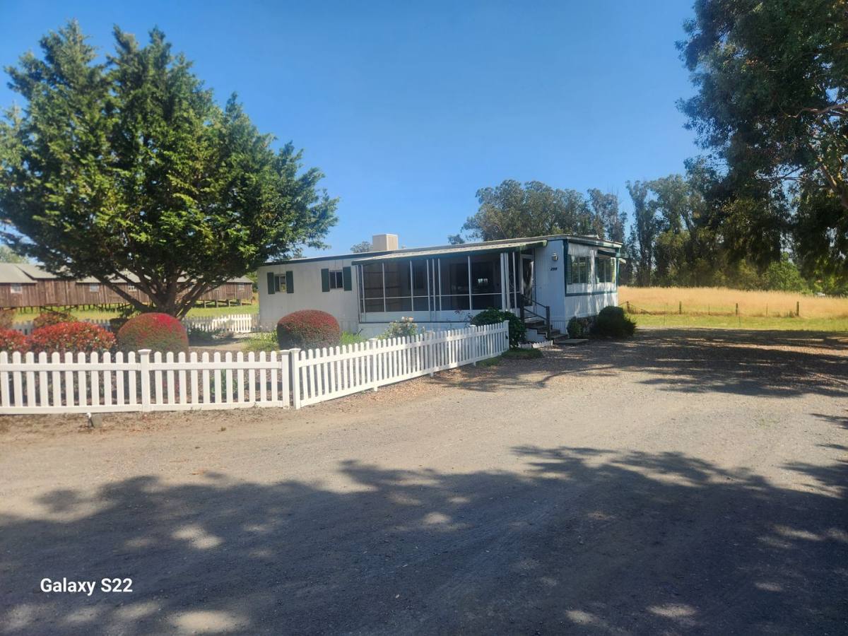 House for rent at 299 Palm Ave, Penngrove, CA 94951