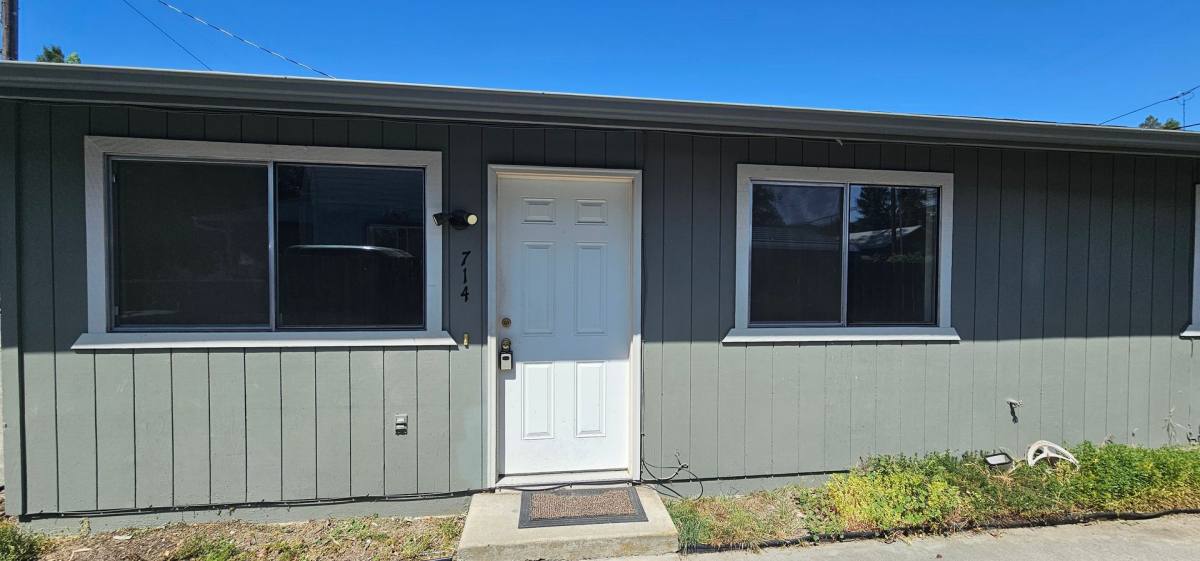 Apartment for rent at 714 716 SW Bridge St, Grants Pass, OR 97526