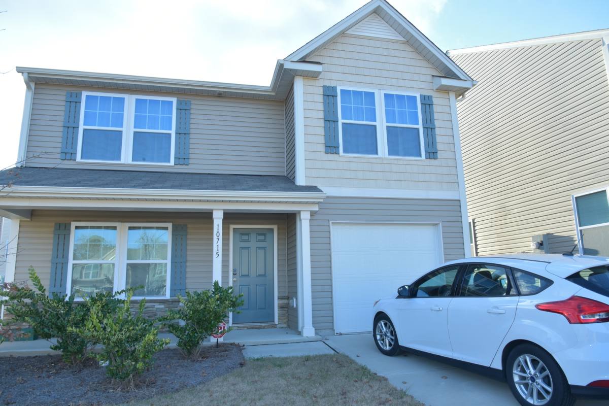House for rent at 10715 Derryrush Dr, Charlotte, NC 28213