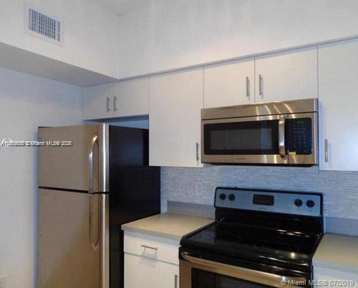 Condo for rent at 11625 W Atlantic Blvd, Coral Springs, FL 33071