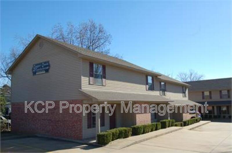 Apartment for rent at 3210 Phoenix - B, Fort Smith, AR 72903
