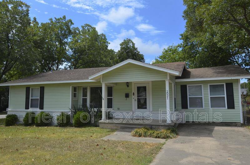 House for rent at 2021 Travis St, Waco, TX 76711