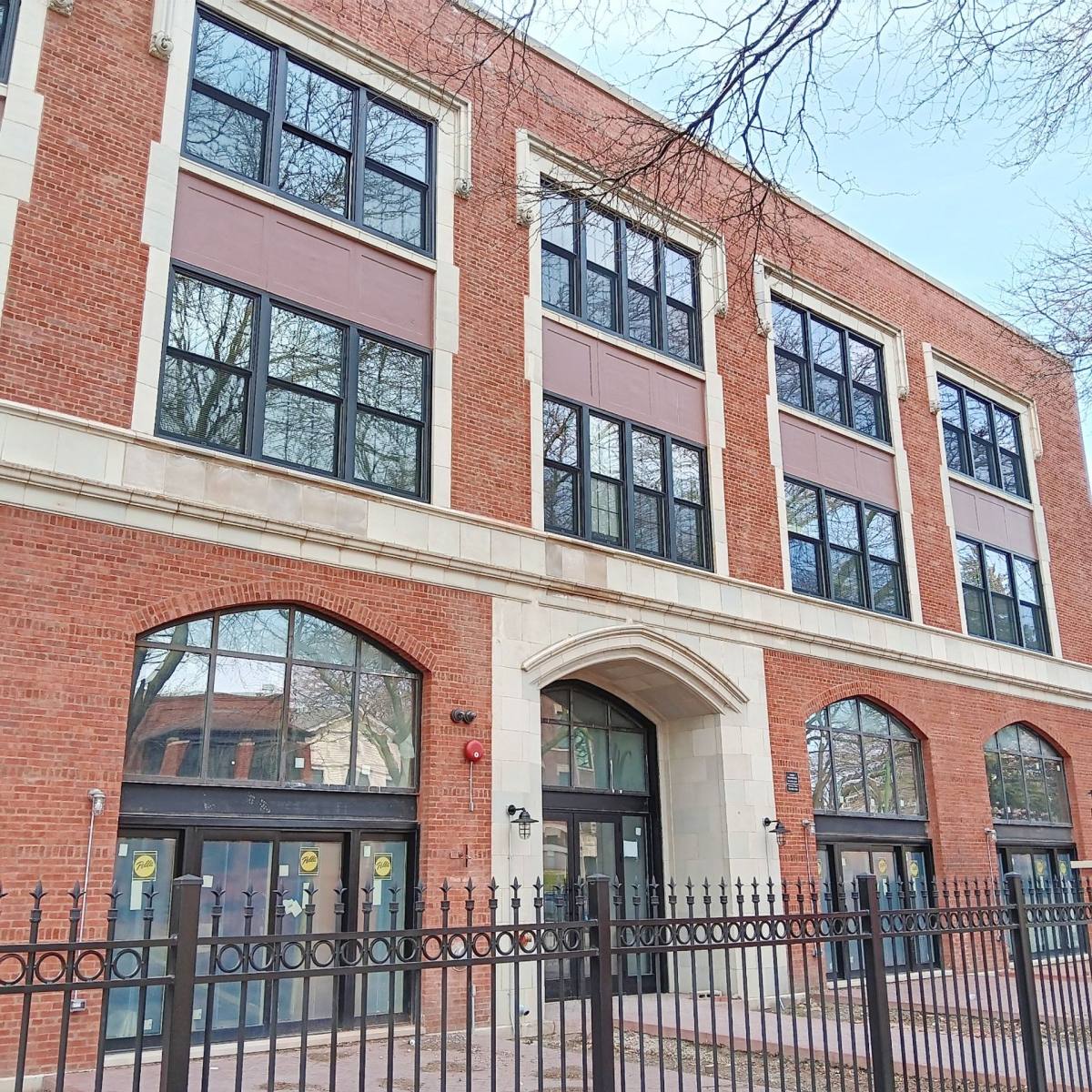 Apartment for rent at 4046 N Hermitage, Chicago, IL 60613