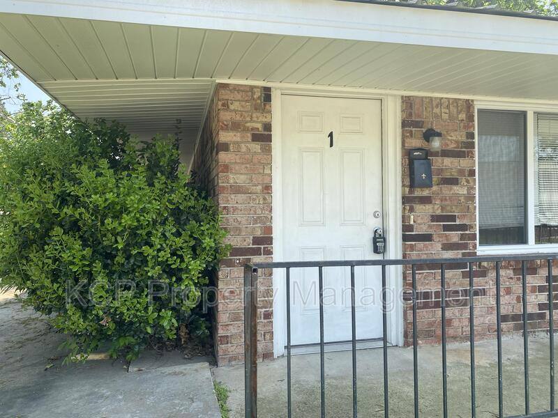 Apartment for rent at 1620 S H #1, Fort Smith, AR 72902