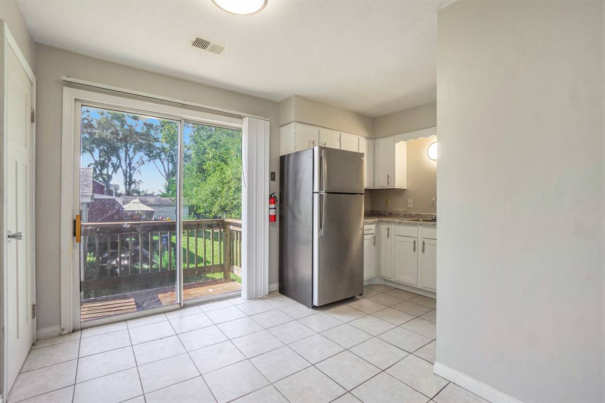 Apartment for rent at 433 N Riverview Dr #2B, Kalamazoo, MI 49004