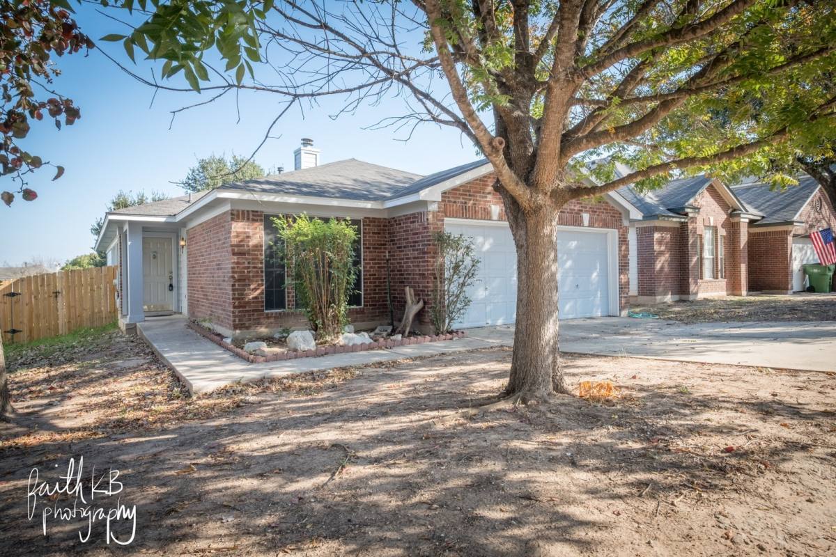 House for rent at 2006 Charlotte Way, Round Rock, TX 78664