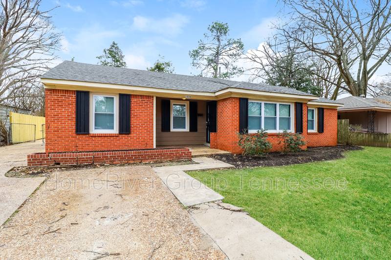 House for rent at 1534 S Perkins Rd, Memphis, TN 38117