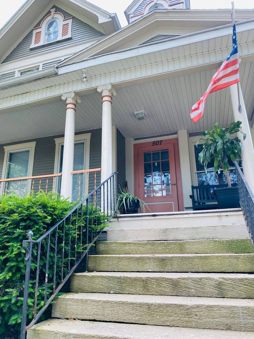 Apartment for rent at 507 Second St, Marietta, OH 45750