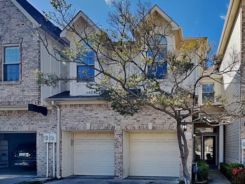 House for rent at 2 Stonebriar Court, Dallas, TX 75206